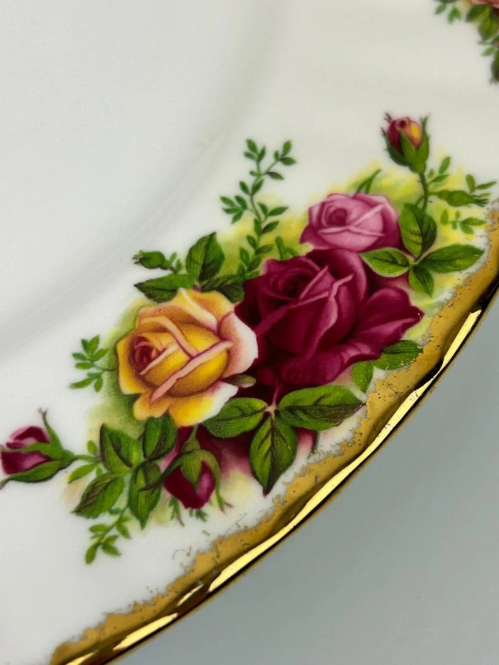 Royal Albert Old Country Roses Dinner Plate 10.25